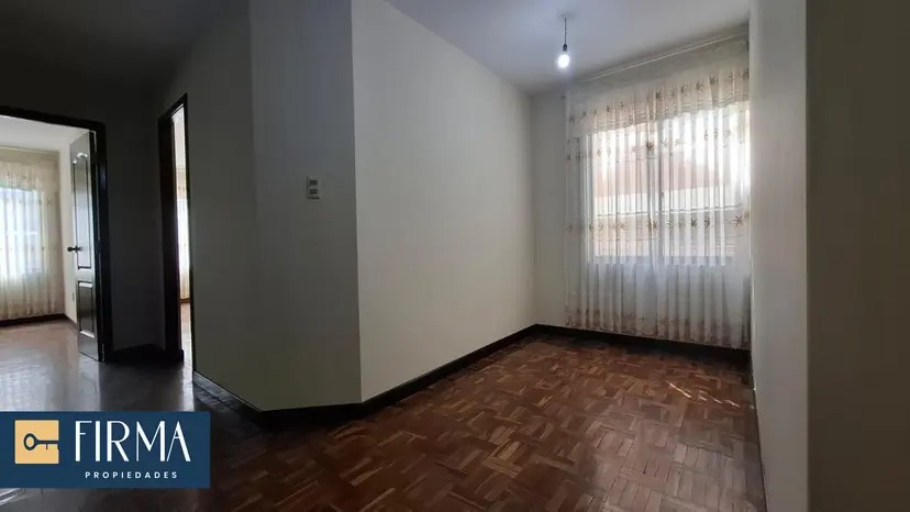 Departamento en Irpavi en La Paz 3 dormitorios 3 baños 1 parqueos Foto 11