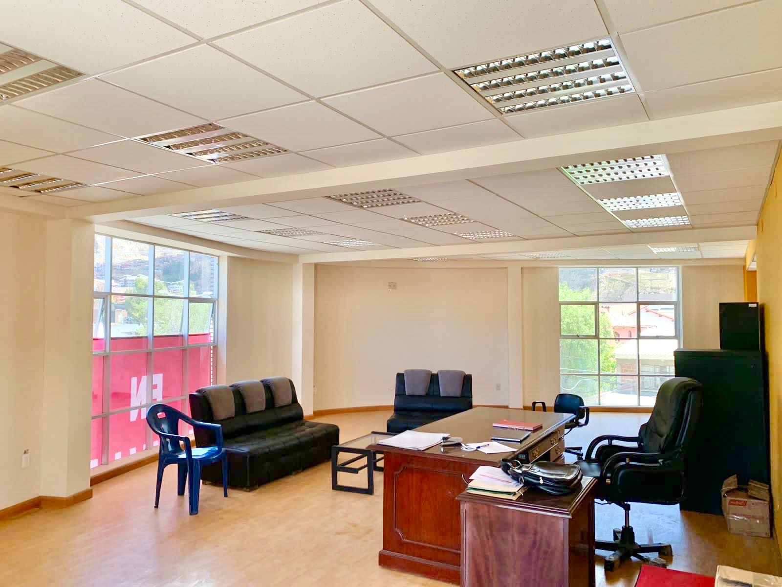 Edificio en AlquilerEDIFICIO EN ALQUILER , INICIOS DE COTA COTA Foto 6