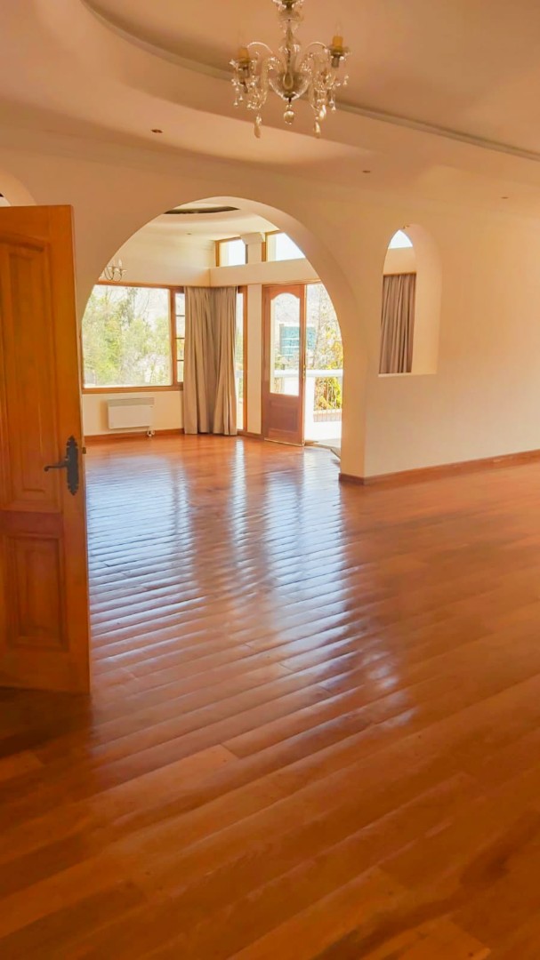 Casa ELEGANTE CASA EN ALQUILER EN CALACOTO - IDEAL PARA EMBAJADAS Foto 2