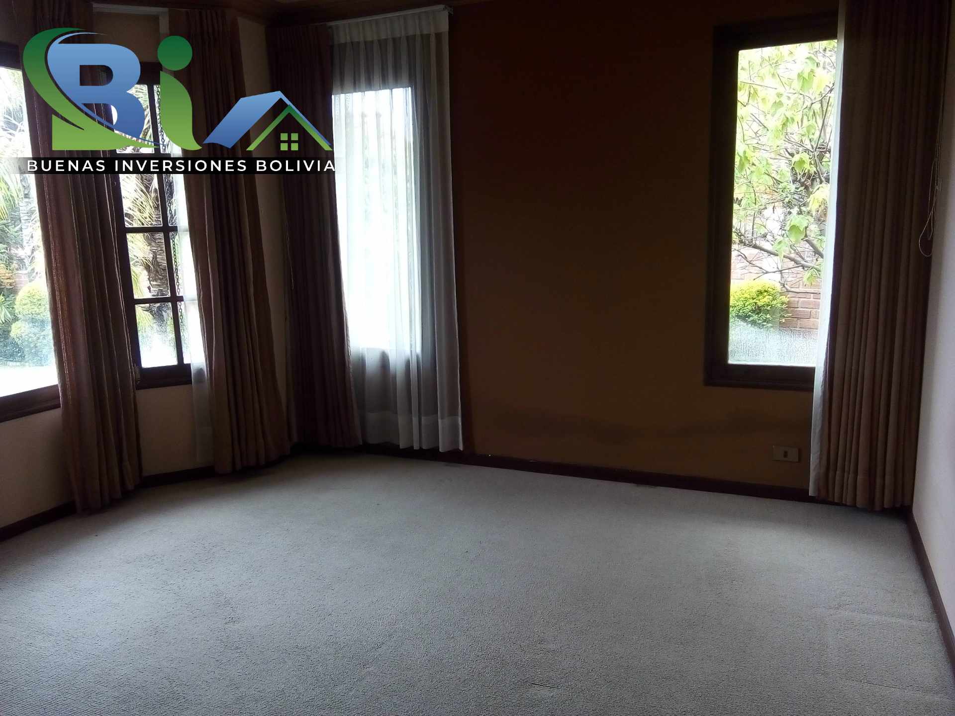 En Alquiler a $us 1,280 Foto 21