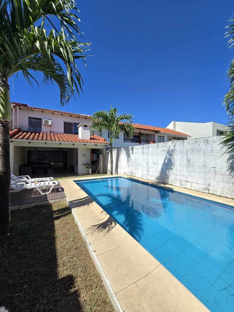 Casa en VentaCASA EN VENTA –CONDOMINIO VERSALLES
📍 Zona Norte, Km 8½ – Carretera al Norte, Santa Cruz de la Sierra Foto 23