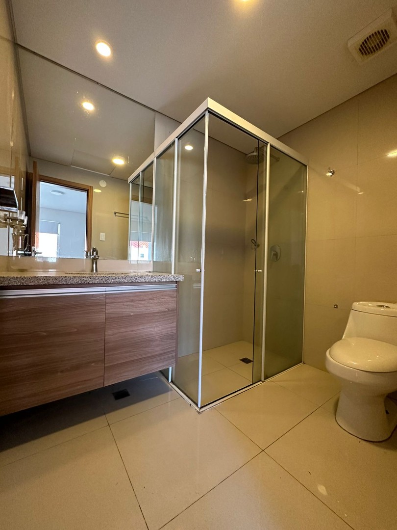 Casa en Alquiler📍CASA EN ALQUILER 
  CONDOMINIO PALMAS DEL OESTE II
Av. Piraí entre 6to y 7mo Anillo

 Foto 16