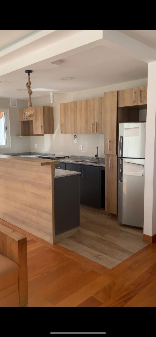 Departamento en AlquilerCota Cota, Urbanización la glorieta final calle A (principal) N 108. Frente a Santorini, Edificio blanco Foto 8