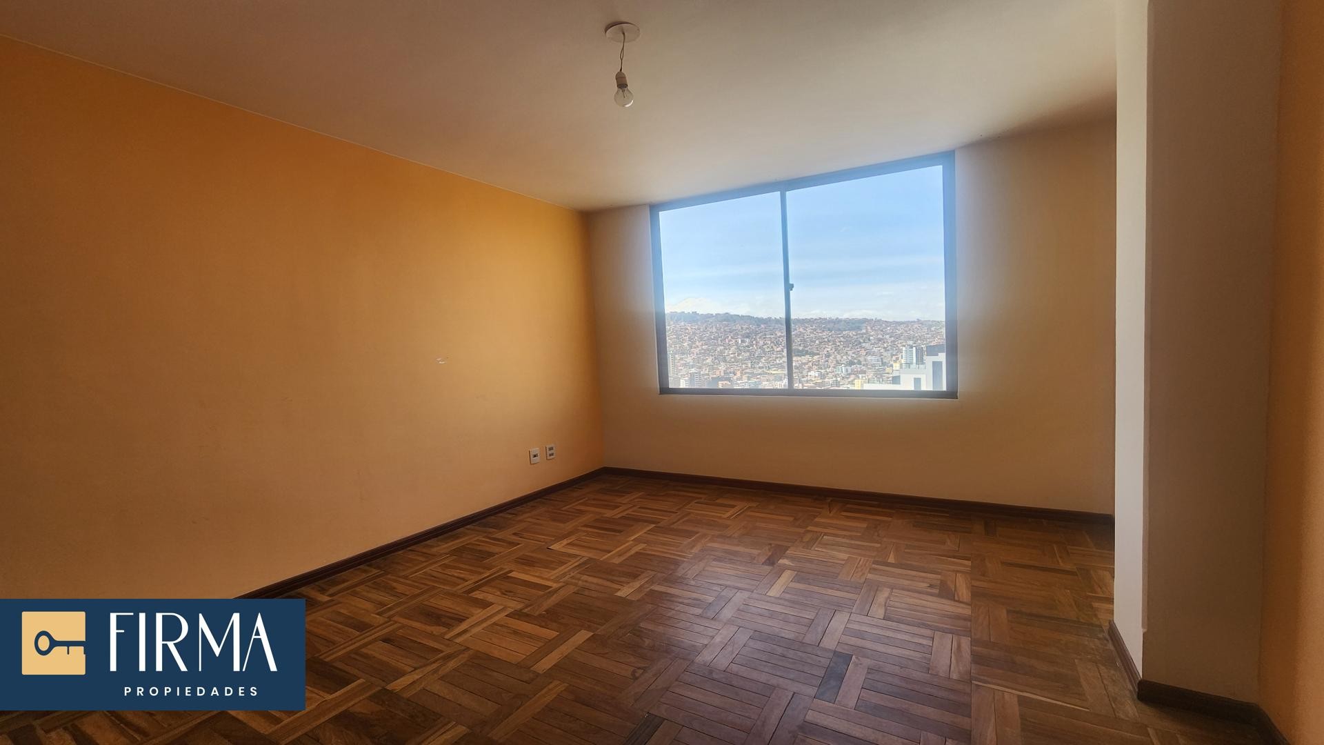 Departamento en Miraflores en La Paz 3 dormitorios 3 baños  Foto 4