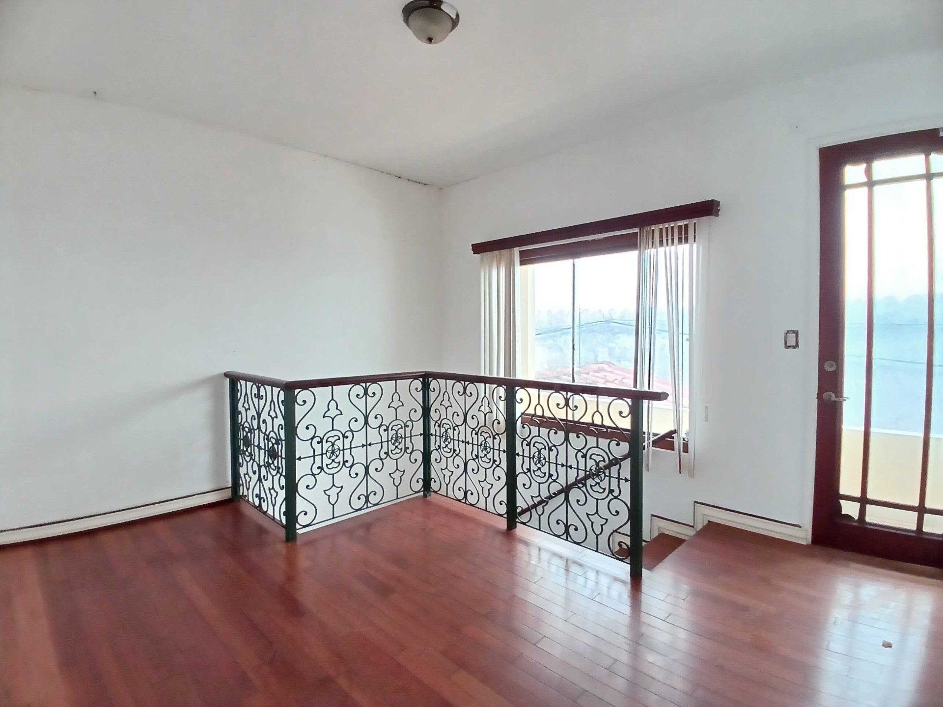 Casa en Entre 4to y 5to anillo Norte en Santa Cruz de la Sierra 3 dormitorios 3 baños 2 parqueos Foto 7