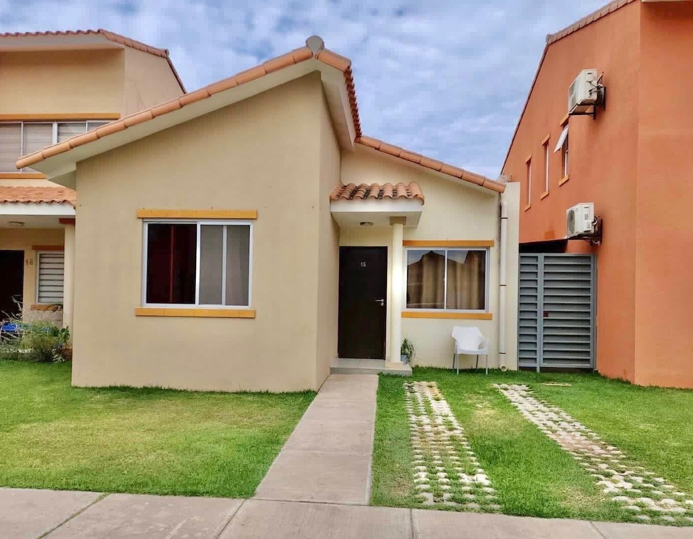 Casa en Entre 7mo y 8vo anillo Norte en Santa Cruz de la Sierra 2 dormitorios 2 baños 1 parqueos Foto 1