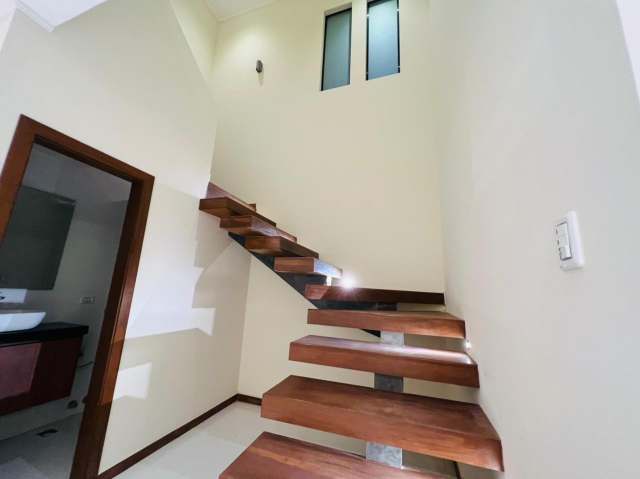 Casa Condominio Joinville 8vo. anillo av. Beni 
 Foto 9