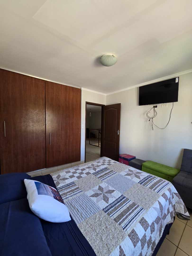Casa en VentaZONA NORTE Km 8   1 /2 4 dormitorios 4 baños 2 parqueos Foto 22
