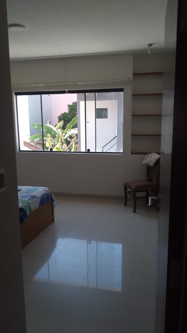 Casa en AnticréticoRADIAL 17 Y MEDIO 5TO ANILLO Foto 13