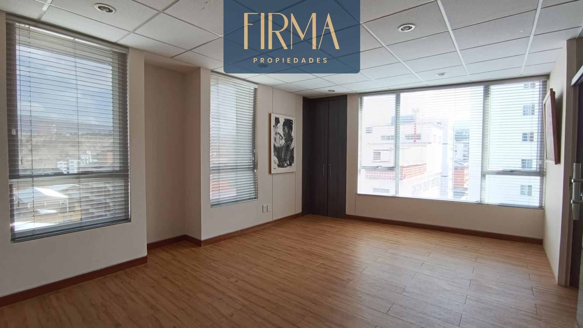 Oficina en Calacoto en La Paz 4 dormitorios 2 baños 1 parqueos Foto 1