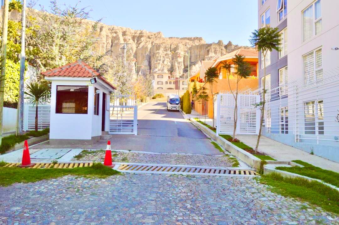 Terreno en Calacoto en La Paz    Foto 2