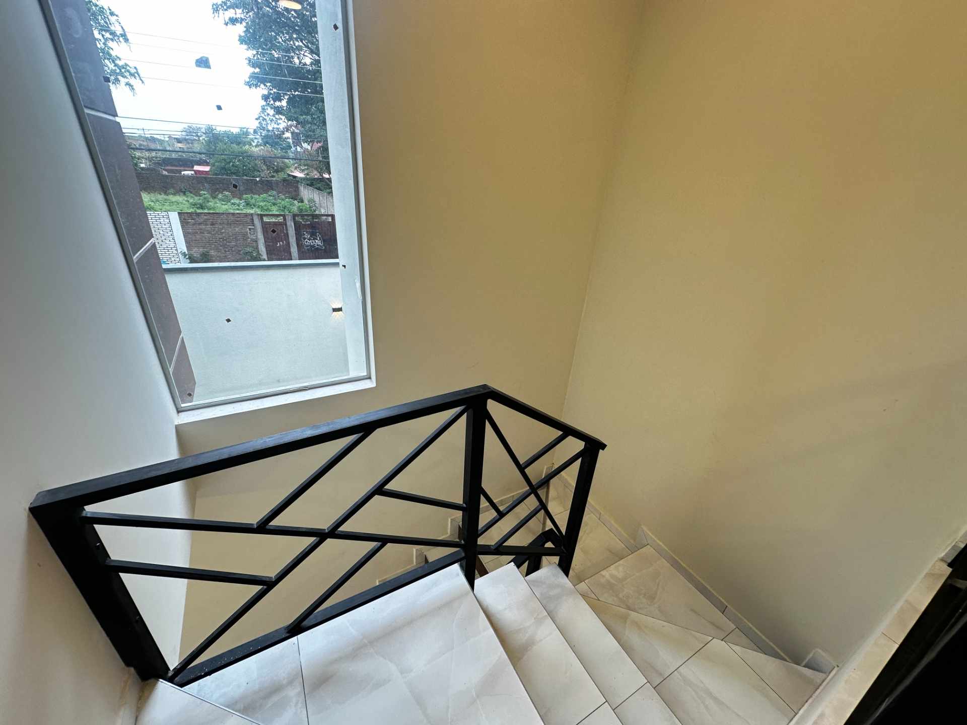 Casa en VentaAV. RADIAL 12, CERCA AL MERCADO EL FUERTE Foto 3
