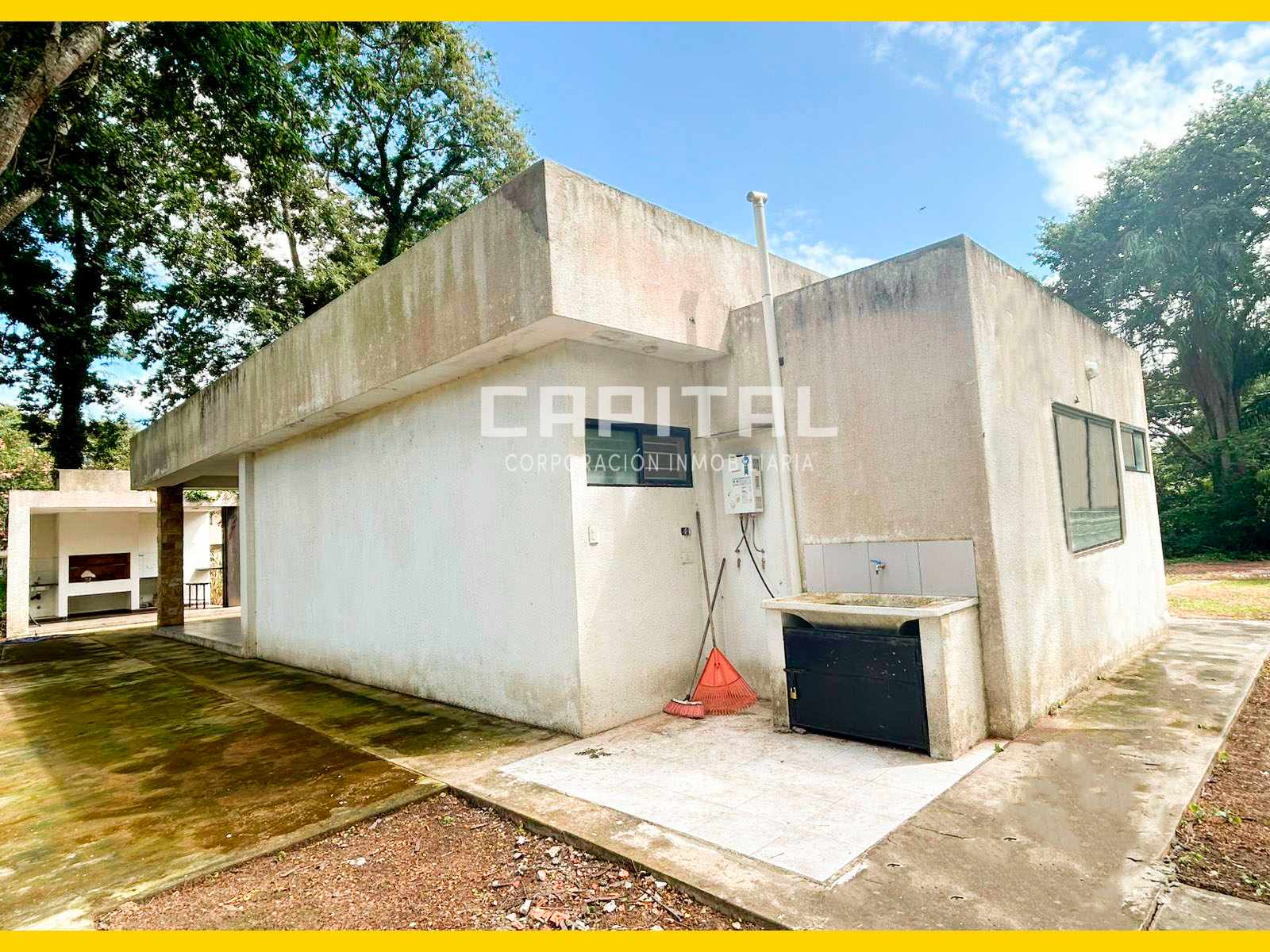 Casa en Carretera Norte en Santa Cruz de la Sierra 3 dormitorios 2 baños 6 parqueos Foto 5