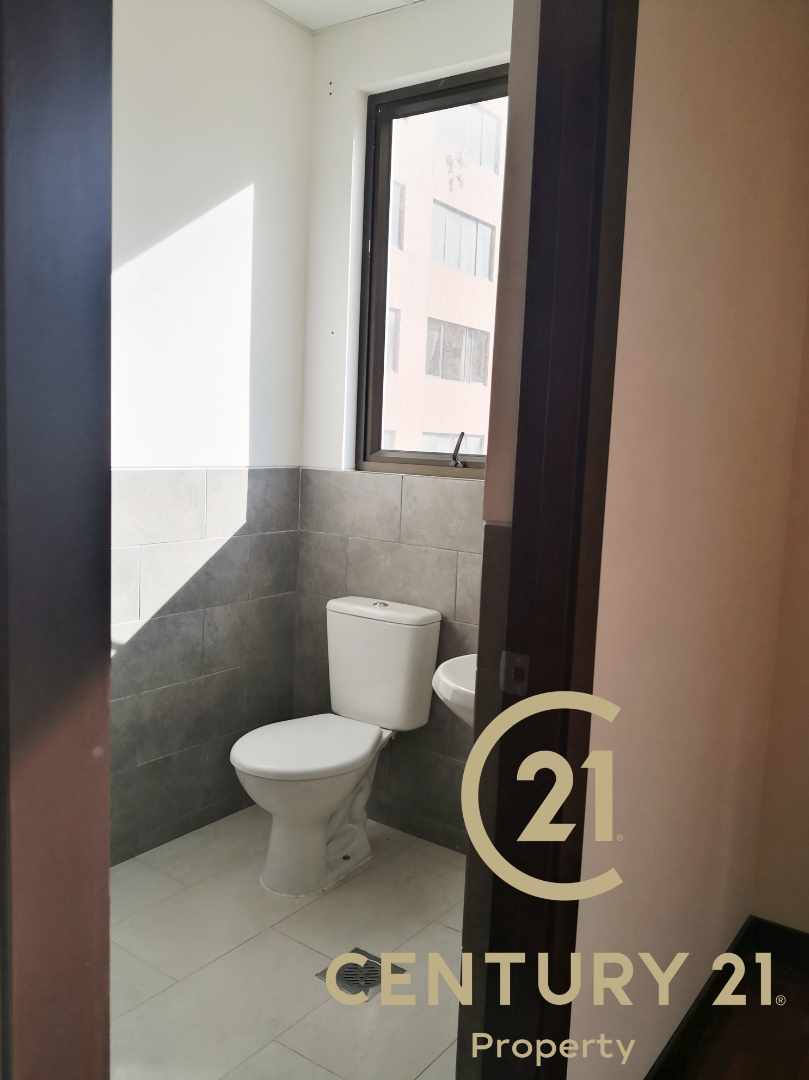 Oficina Av. Hugo Estrada Edificio Torre Galeno Foto 7