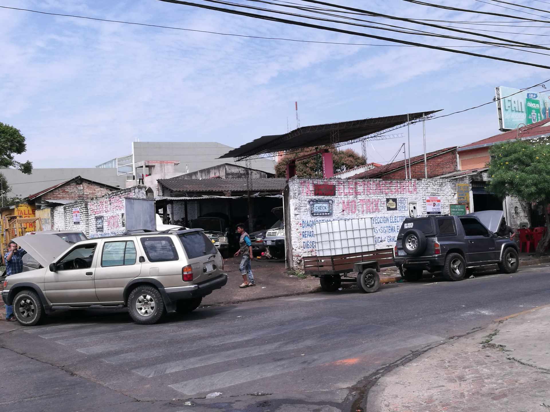 Terreno TERRENO EN VENTA a una cuadra del Segundo anillo entre Mutualista y Paragua. Foto 6