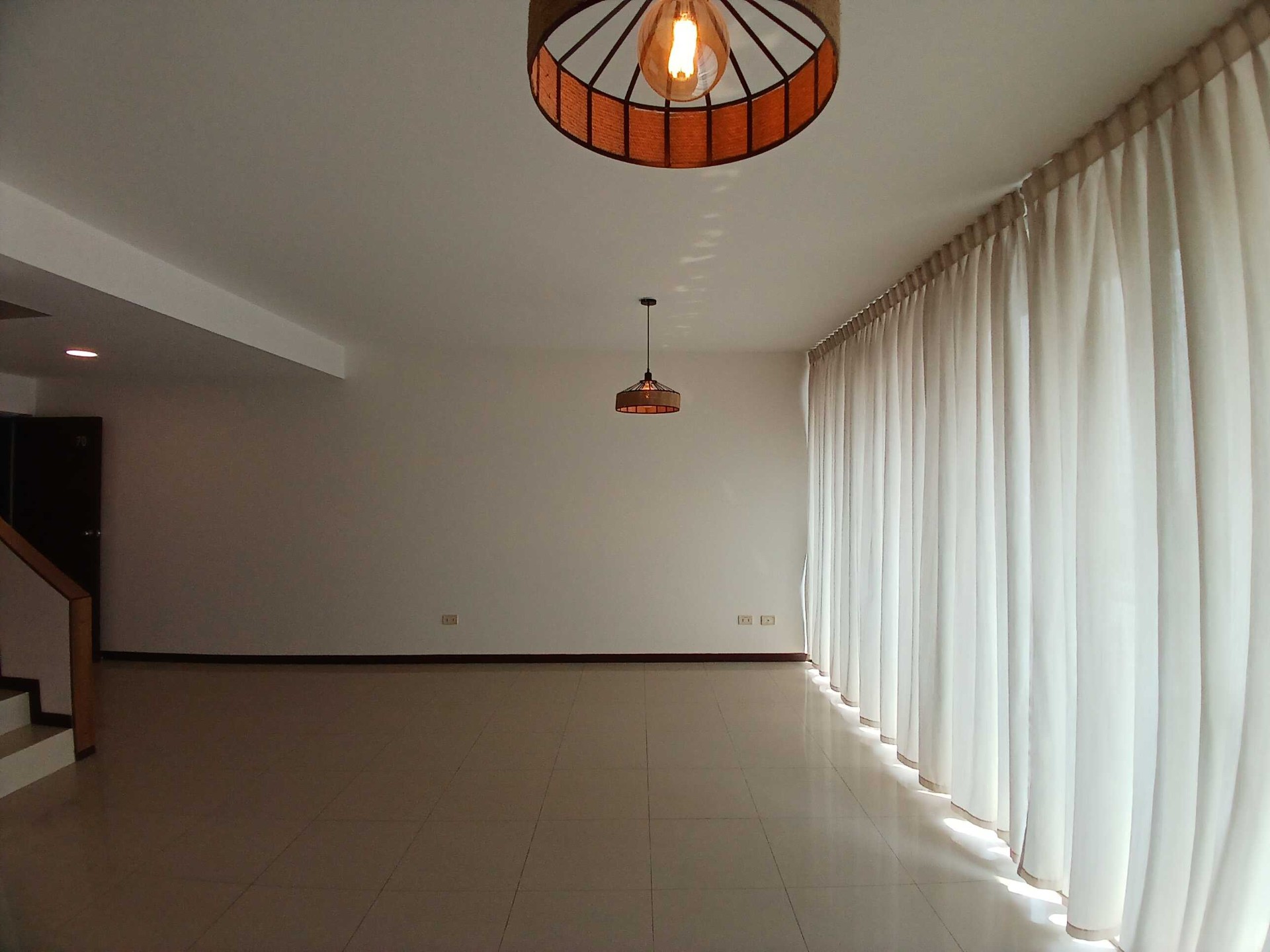 Departamento en Alquiler🏢 EN ALQUILER – DEPARTAMENTO DÚPLEX EN TORRES URBARI 2 dormitorios 2 baños 1 parqueos Foto 5