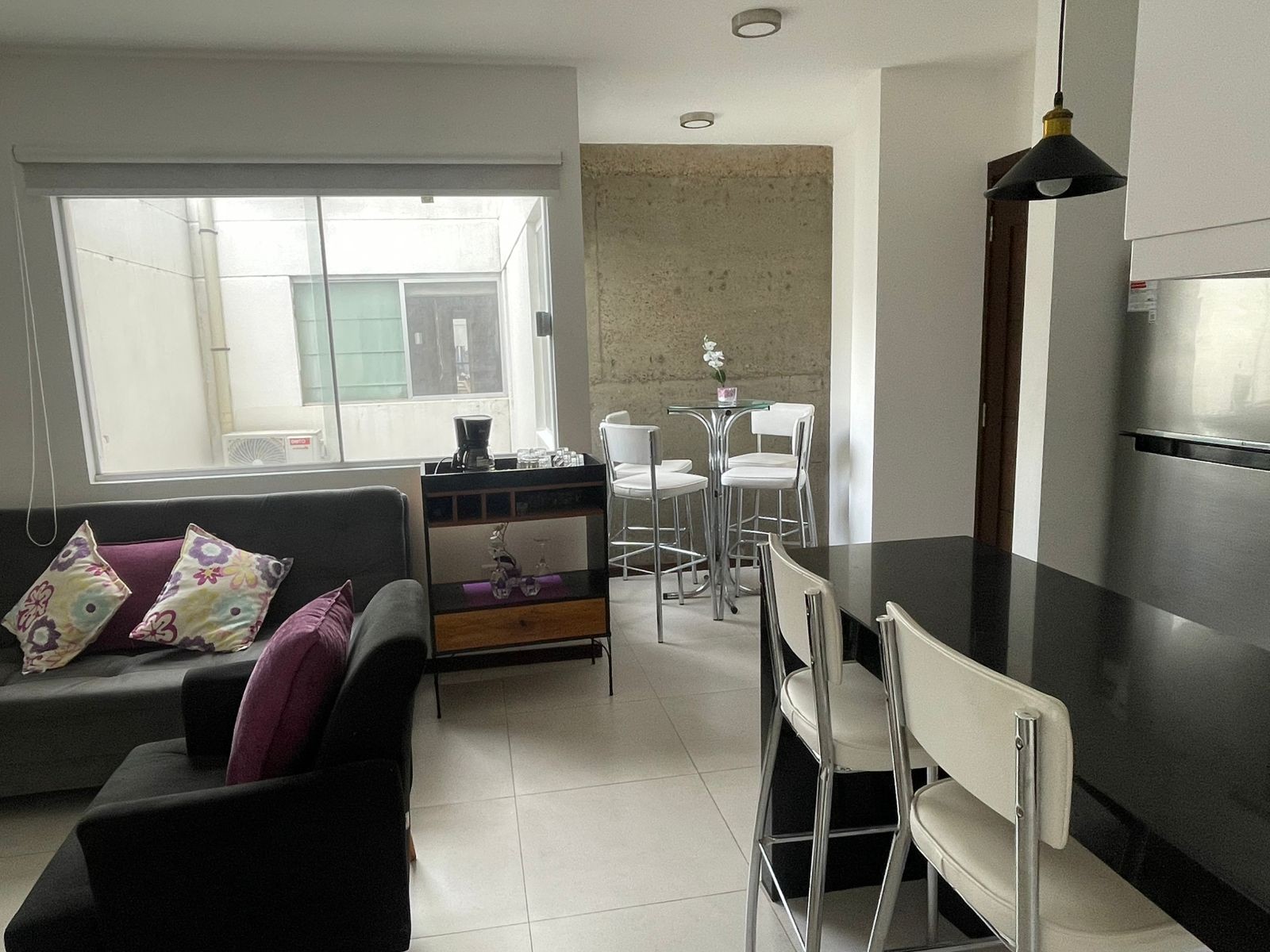 En Alquiler a $us 650 Foto 3