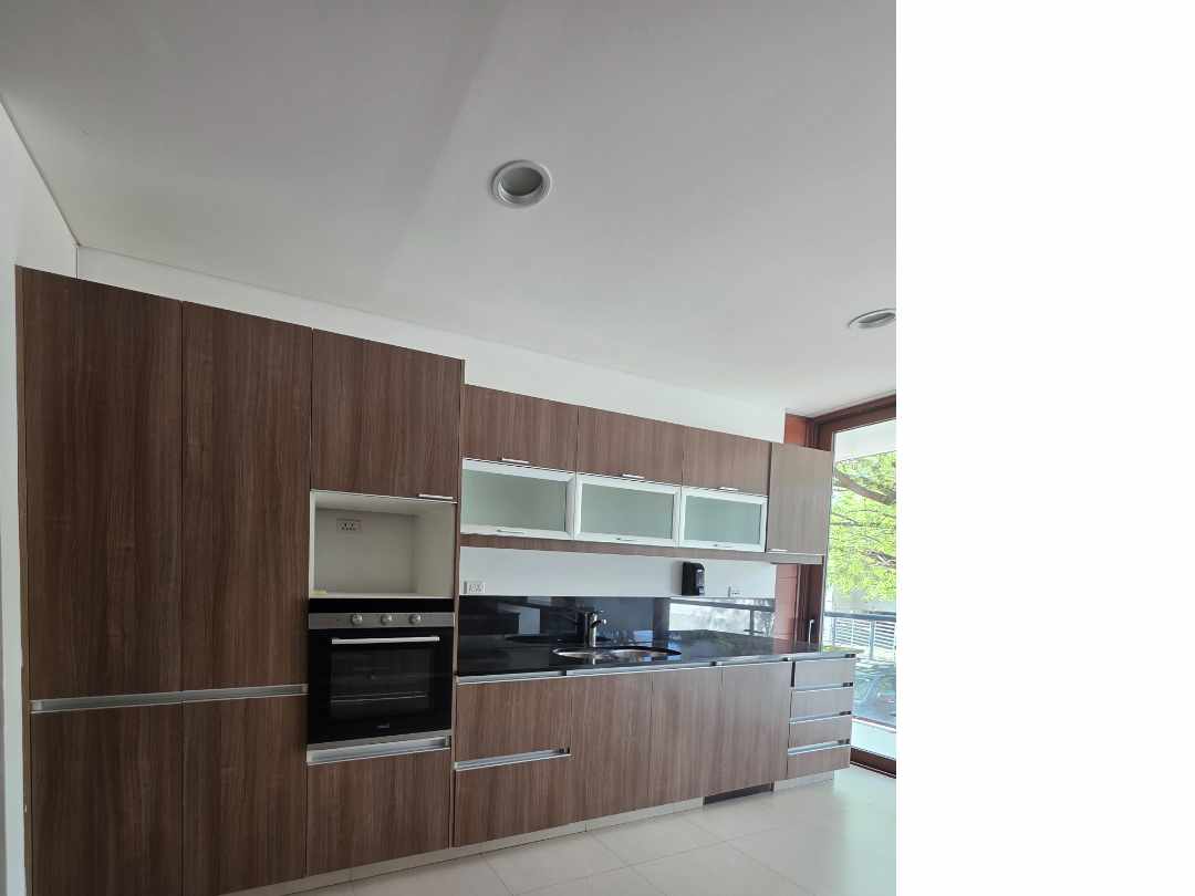 Departamento en AlquilerZona Norte 
6to. Anillo ( Av.Banzer y Beni)
Condominio Torres de  la Sierra 3 dormitorios 4 baños 1 parqueos Foto 18