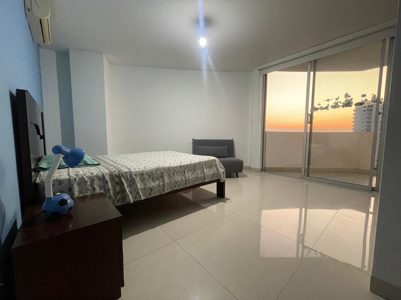 Departamento en AlquilerCalle Cochabamba, casi esquina Irala 2 dormitorios 3 baños 1 parqueos Foto 30