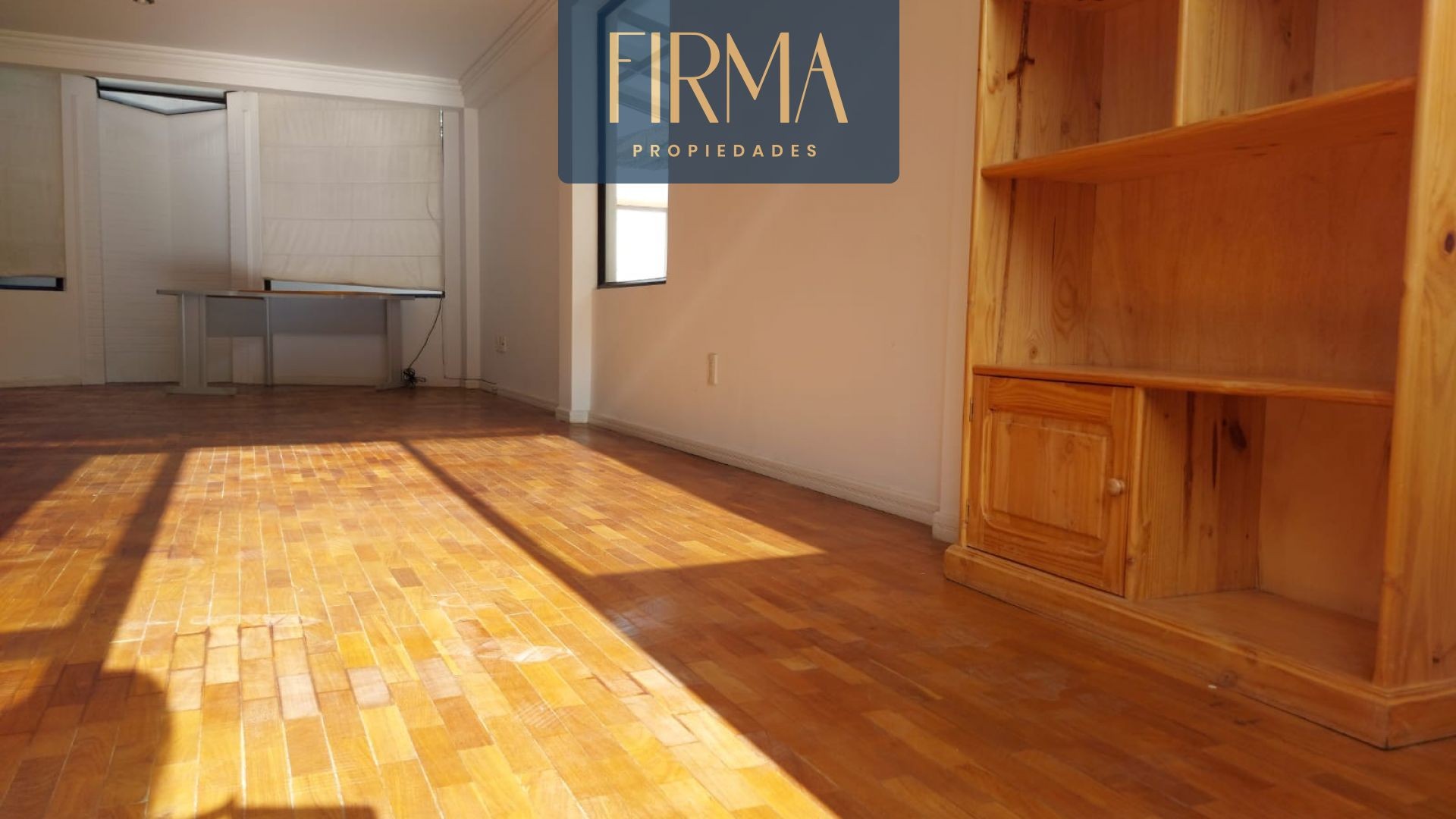 Casa en Cota Cota en La Paz 3 dormitorios 4 baños 2 parqueos Foto 3