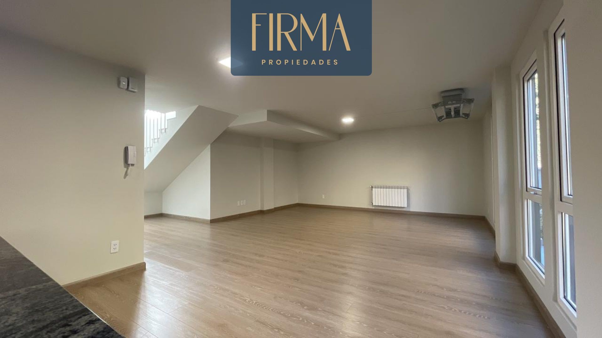 Departamento en Achumani en La Paz 2 dormitorios 3 baños 1 parqueos Foto 3