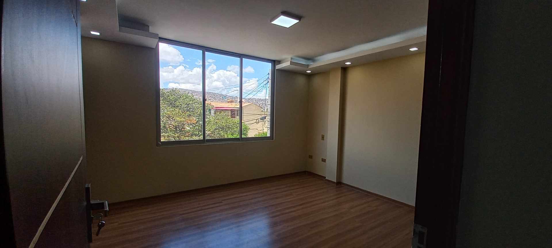 Casa en VentaInmediaciones Campo Ferial y Country Club, OTB Exaltación, en pasaje cerrado, Urbanización La Rinconada, Zona Alalay Foto 31