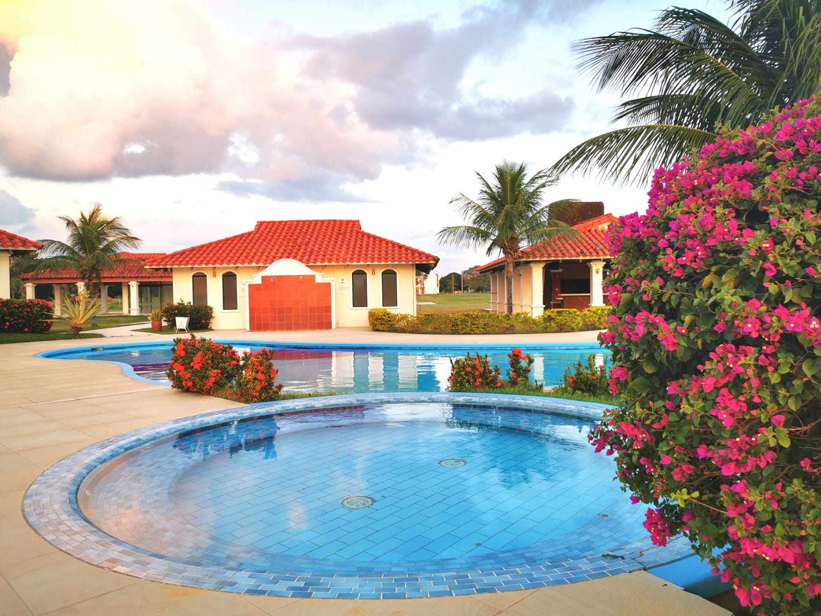 Casa en VentaAV. BANZER - CONDOMINIO CASA DE  CAMPO 4 dormitorios 4 baños 2 parqueos Foto 21