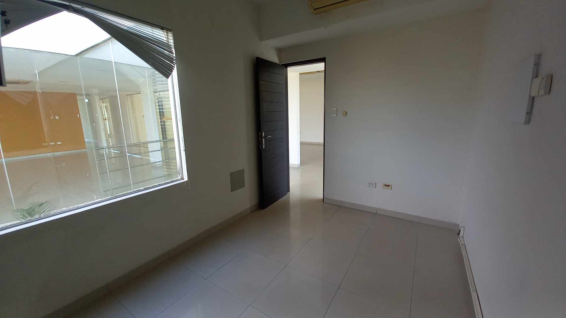 En Alquiler a $us 3,500 Foto 28