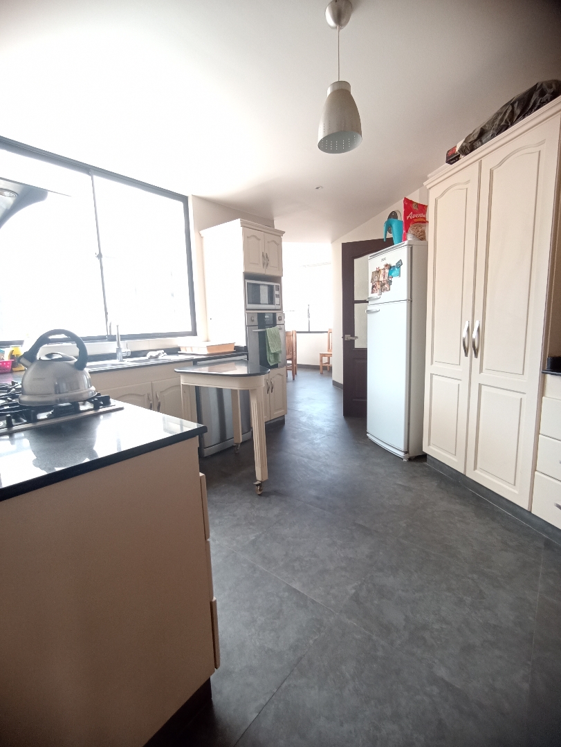 Casa en VentaACHUMANI LOMAS DE ACHUMANI  3 dormitorios 4 baños 2 parqueos Foto 30