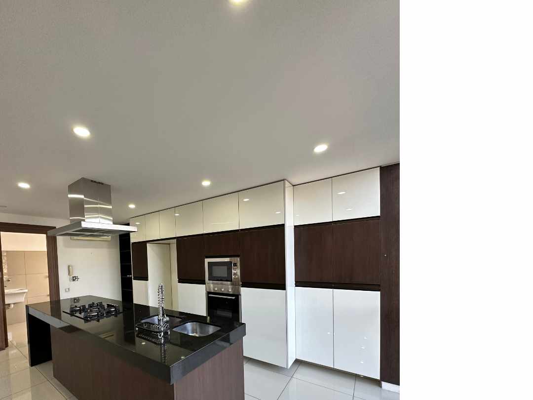 En Alquiler a $us 900 Foto 4