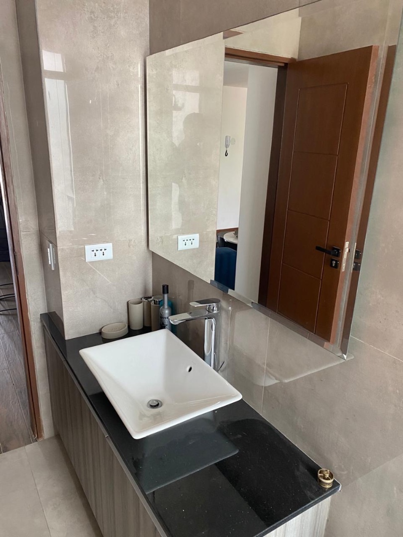 Departamento en Sirari en Santa Cruz de la Sierra 1 dormitorios 1 baños  Foto 3