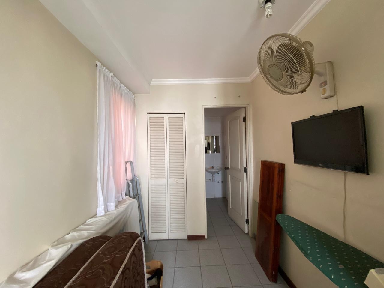 Departamento en Venta📍Av. La Salle, Edificio Mirador de Equipetrol. 3 dormitorios 3 baños 2 parqueos Foto 18