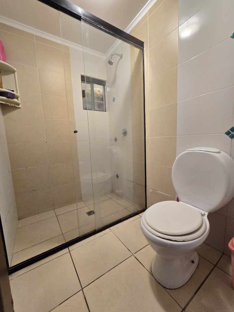 Casa en VentaZONA NORTE Km 8   1 /2 4 dormitorios 4 baños 2 parqueos Foto 23
