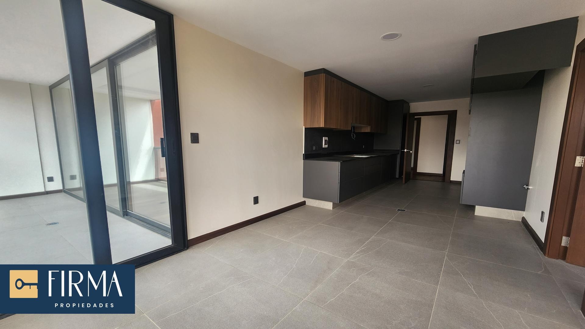 Departamento en VentaDEPARTAMENTO DE LUJO CON BALCONES EN OBRAJES 3 dormitorios 4 baños 1 parqueos Foto 6