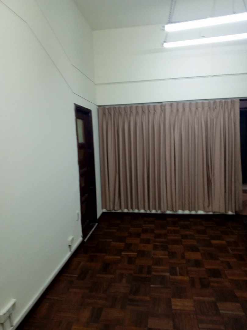 Oficina Calle Landaeta Edificio Franz Tamayo Planta Baja Foto 4