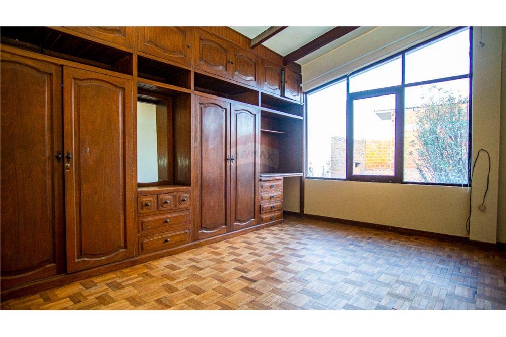 Casa en AlquilerCASA EN ALQUILER ZONA HIPODROMO 5 dormitorios 3 baños 2 parqueos Foto 10