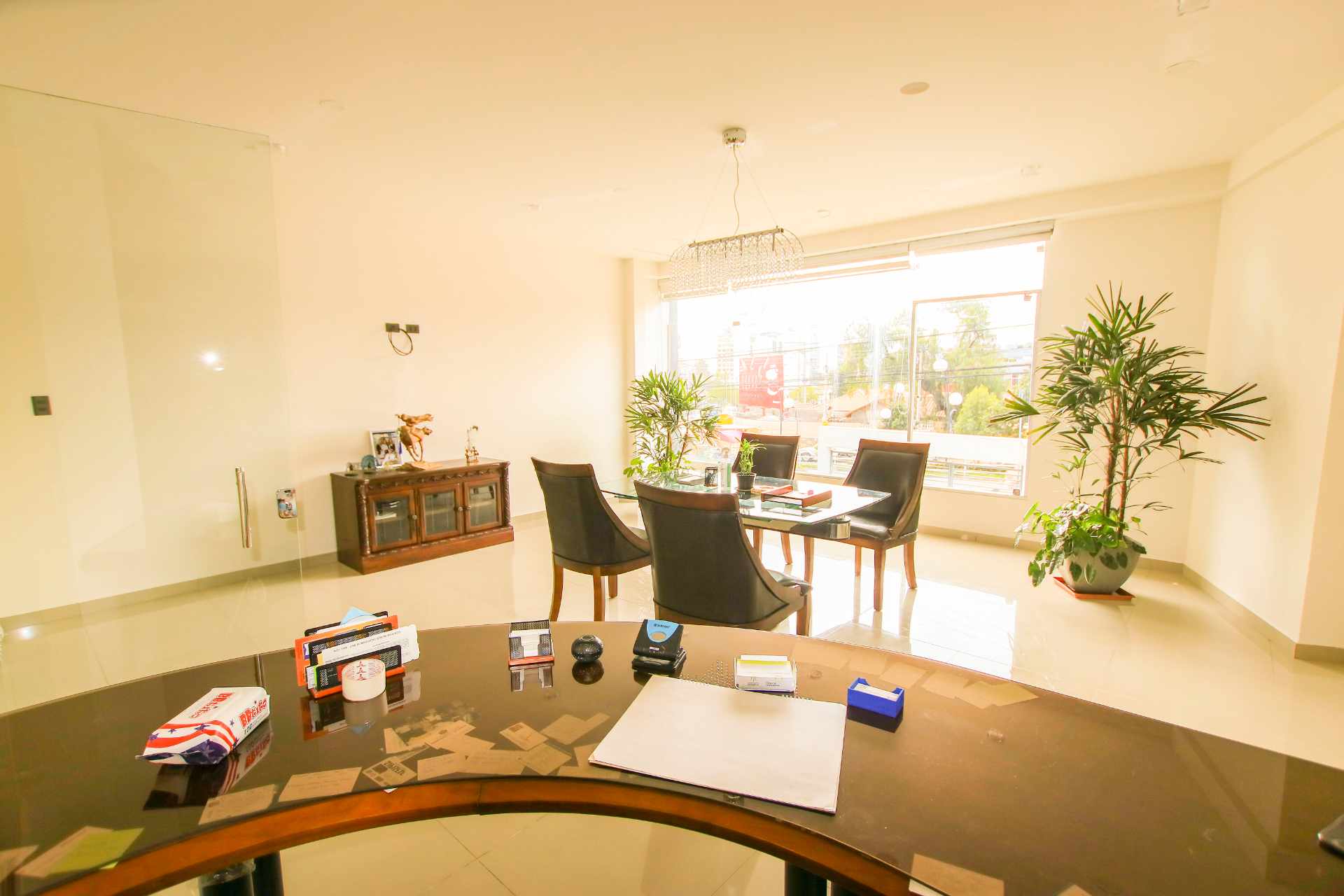 En Alquiler a $us 1,000 Foto 5