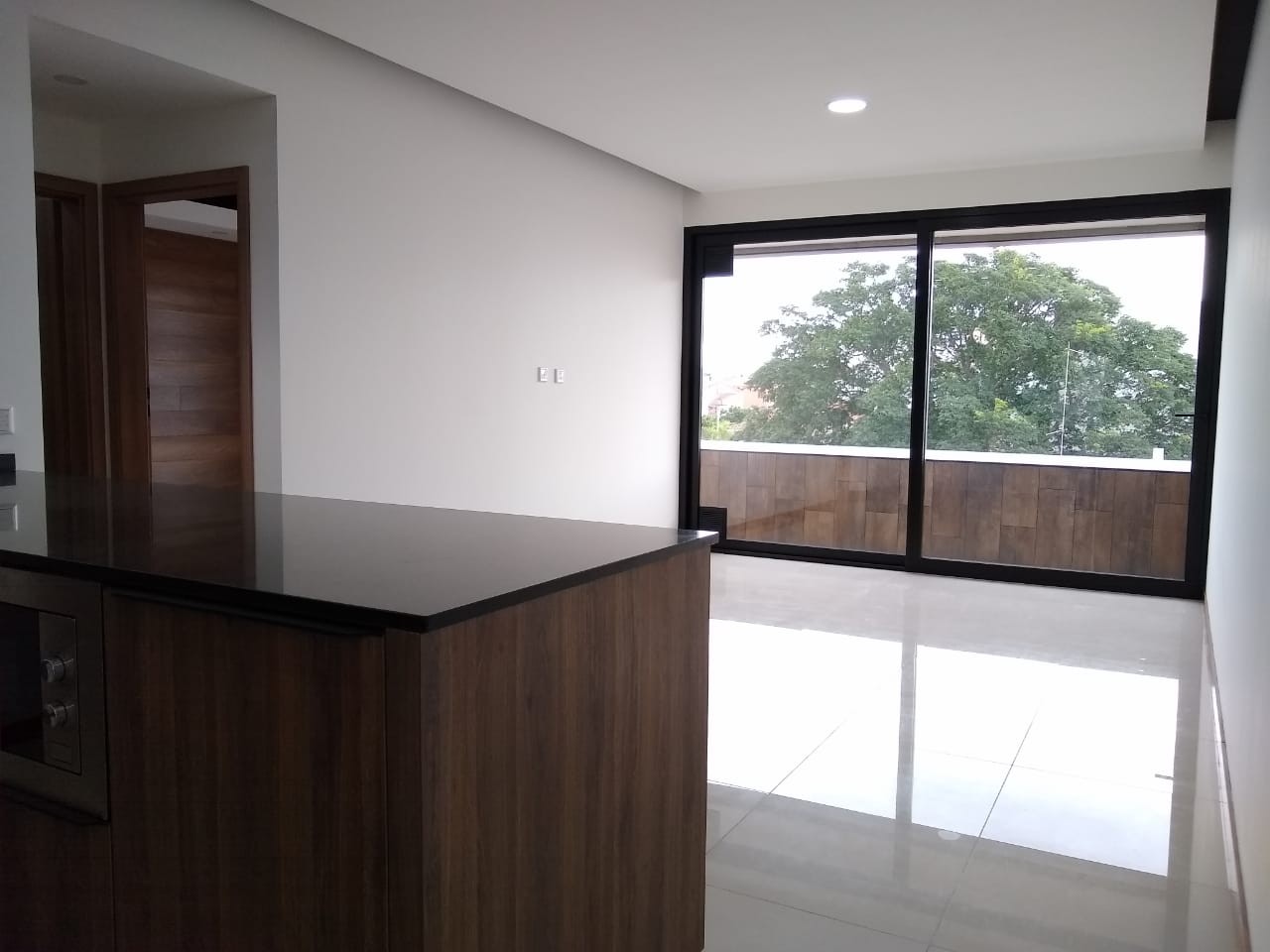 Departamento en AlquilerEquipetrol , edificio Sky plaza Italia ,departamento en Alquiler 2 dormitorios 2 baños 1 parqueos Foto 8