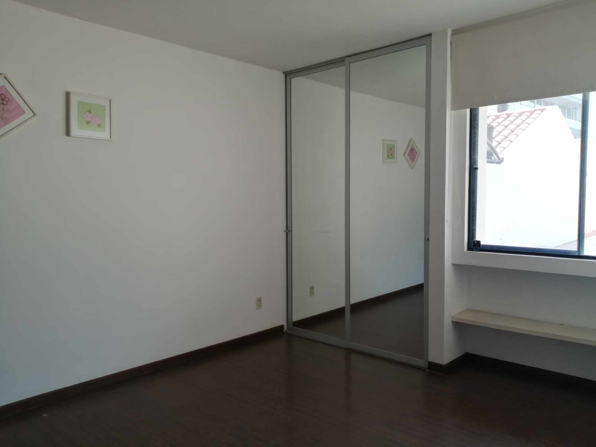 Casa en Entre 5to y 6to anillo Norte en Santa Cruz de la Sierra 4 dormitorios 3 baños 3 parqueos Foto 19