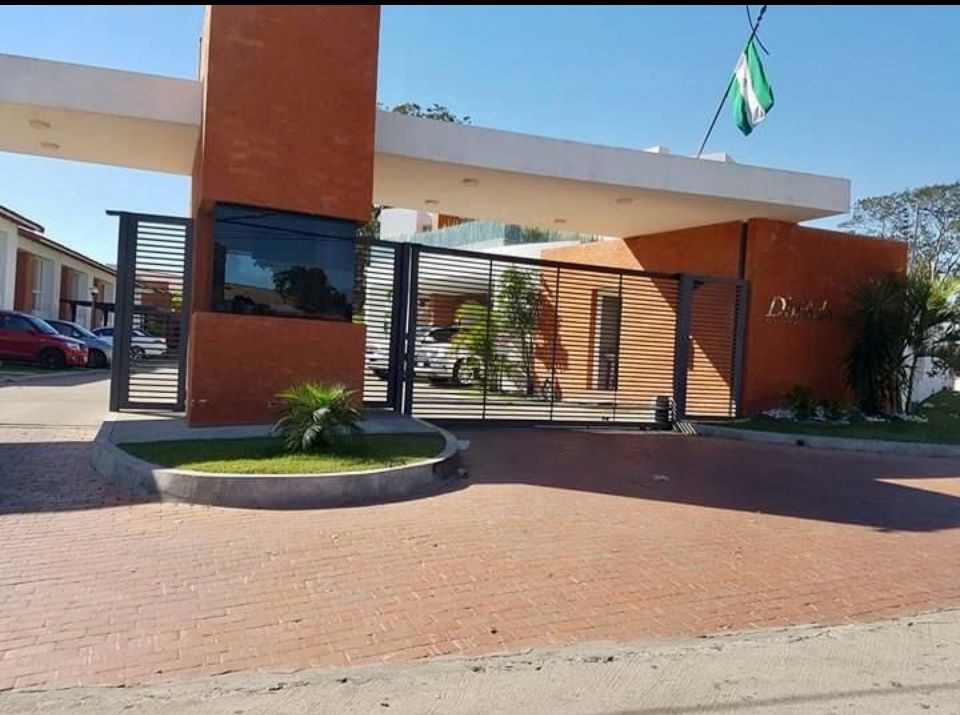 Casa en AlquilerCASA EN ALQUILER CONDOMINIO COSTA DORADA 4to ANILLO Y RADIAL 27 Foto 2