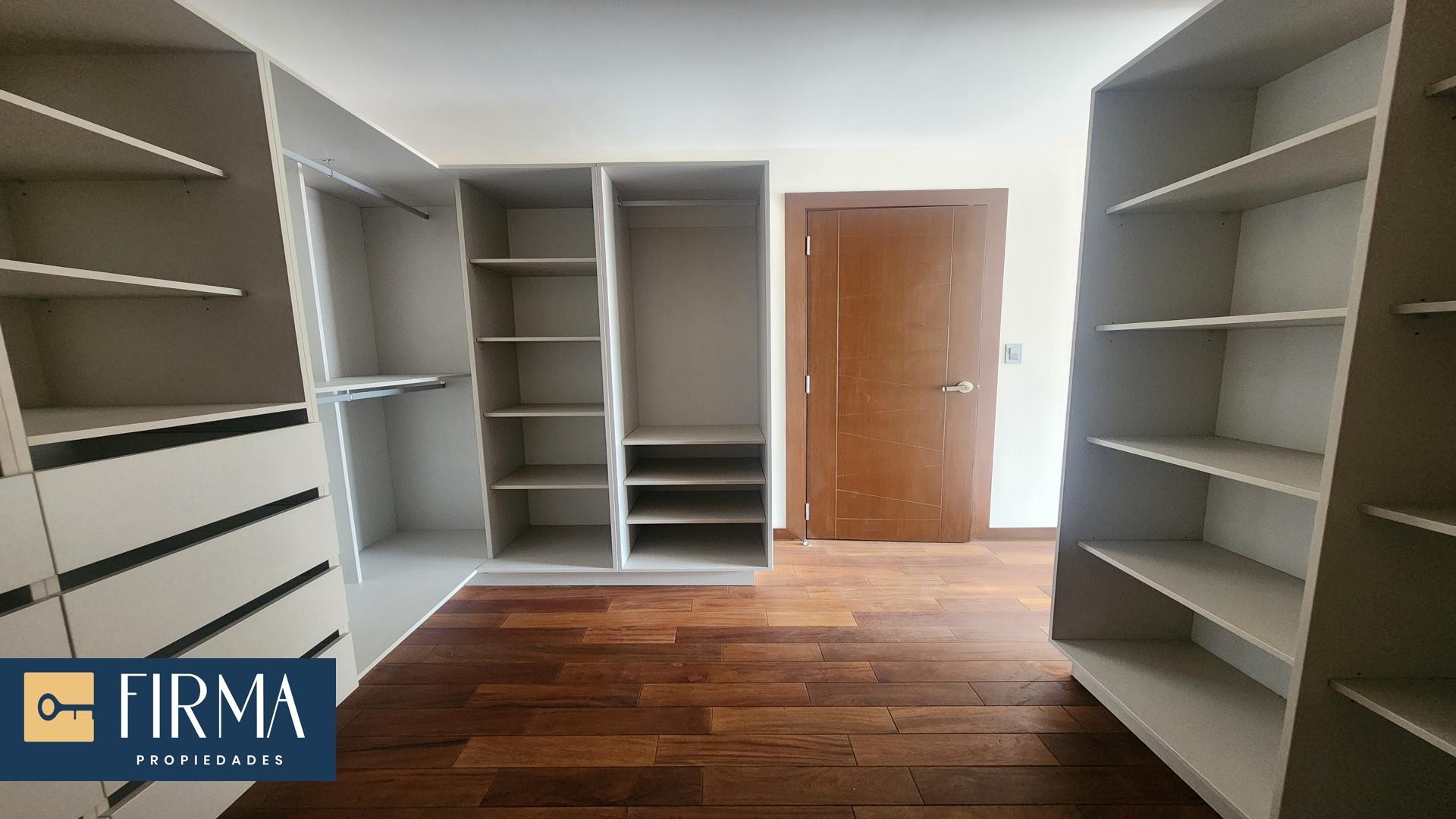 Departamento en VentaDEPARTAMENTO DE LUJO CON PATIO PRIVADO EN VENTA A ESTRENAR Foto 11