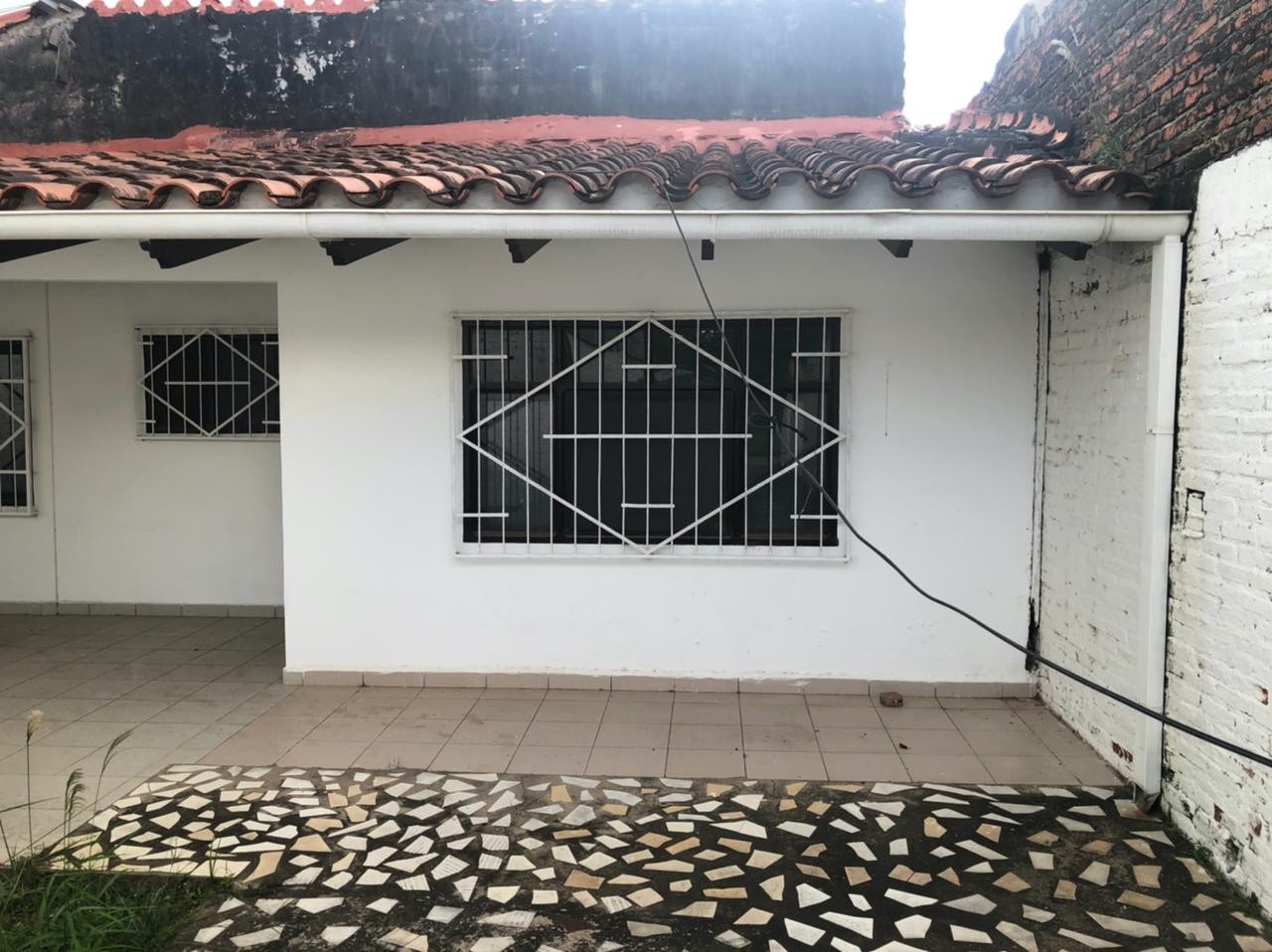 Galpón ¡Invierta en un Galpón + Depósitos + Oficinas + Vivienda! Foto 28