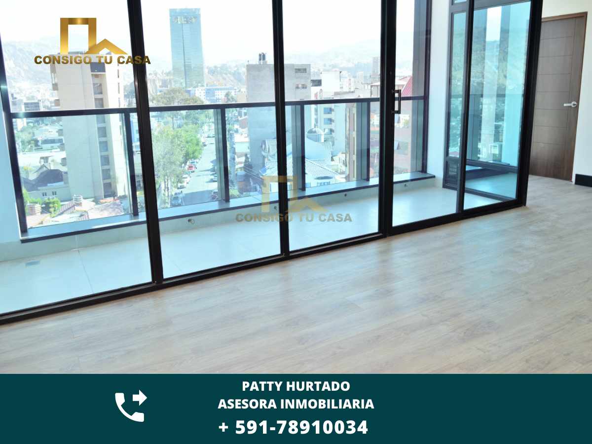 Oficina en San Miguel en La Paz 4 dormitorios 4 baños  Foto 2