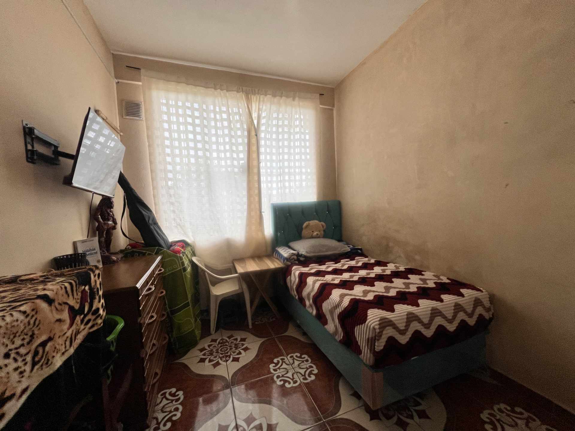Casa en Entre 7mo y 8vo anillo Norte en Santa Cruz de la Sierra 8 dormitorios 3 baños 2 parqueos Foto 7