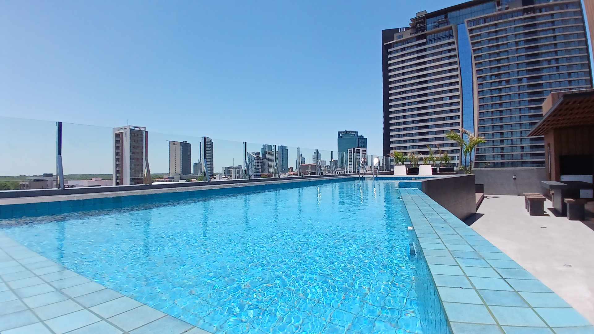 Departamento en Sirari en Santa Cruz de la Sierra 1 dormitorios 1 baños  Foto 2