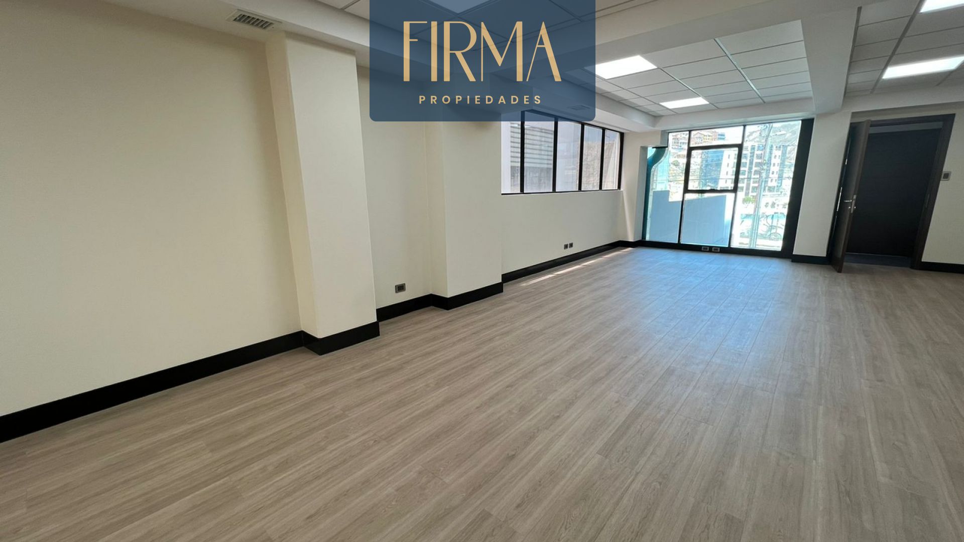 Local comercial ALQUILA  ESTE LOCAL A ESTRENAR EN SAN MIGUEL Foto 3