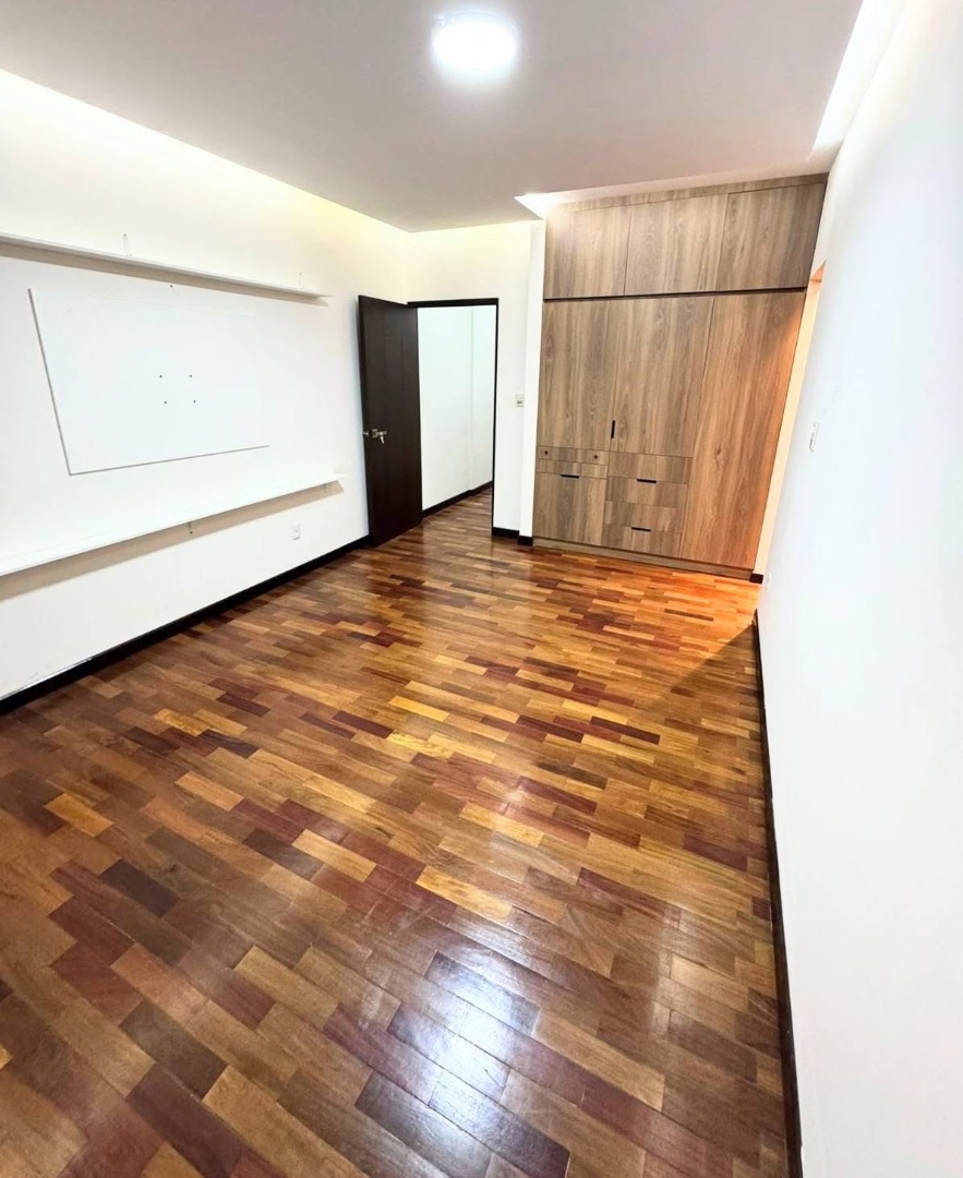 Departamento en AlquilerIRPAVI C/3 2 dormitorios 3 baños 1 parqueos Foto 9