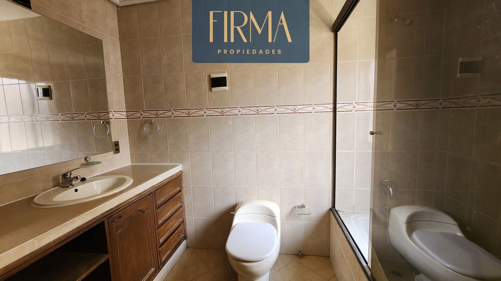 Casa ALQUILA ESTA CASA EN CONDOMINIO PRIVADO, ACHUMANI Foto 9