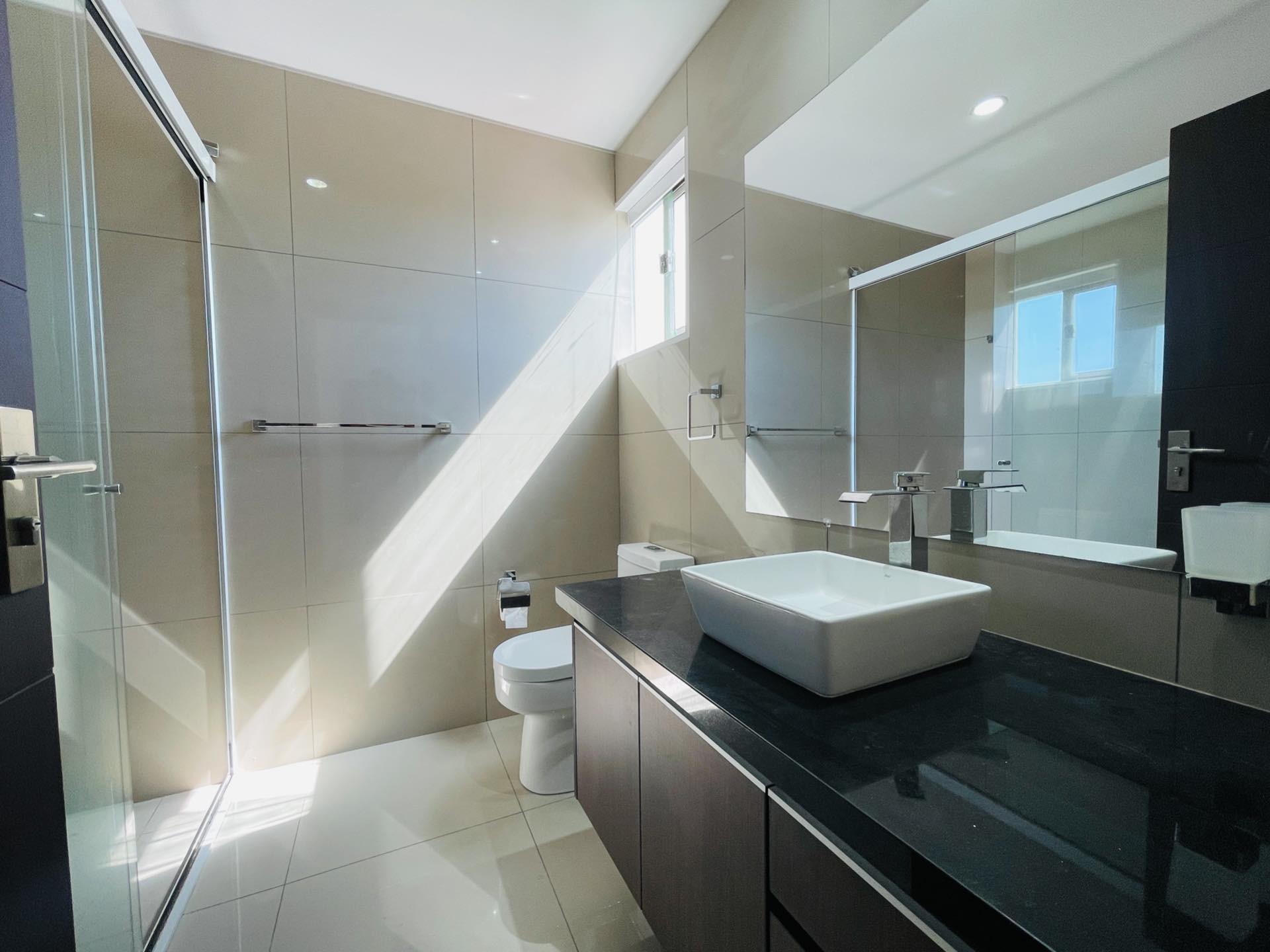 Departamento en VentaEdificio San Nicolas III 2 dormitorios 2 baños 1 parqueos Foto 12