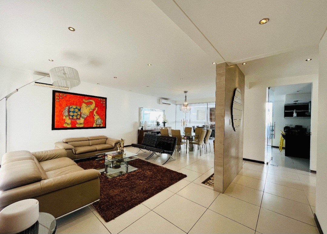 Casa en VentaCOND. VILLA FATIMA, AV. CANAL PEDRO VELEZ ENTRE 4TO Y 5TO ANILLO 4 dormitorios 3 baños 2 parqueos Foto 21